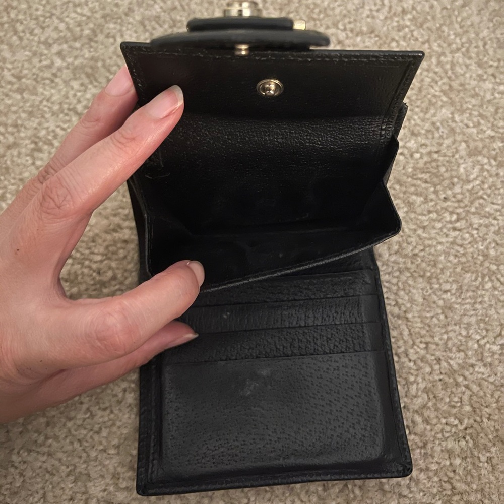 Authentic Gucci Wallet - Picture 10 of 12